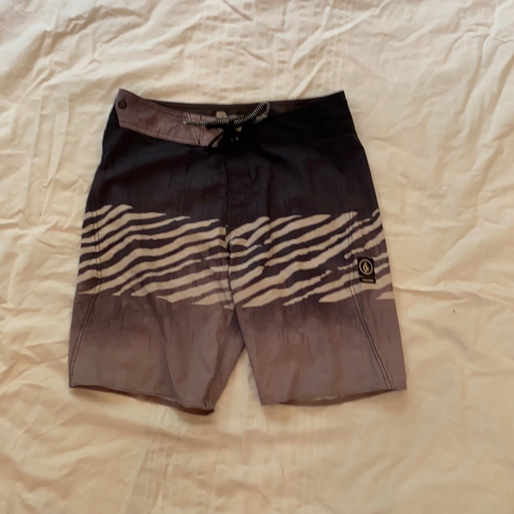 Volcom men’s boardshorts size 31
